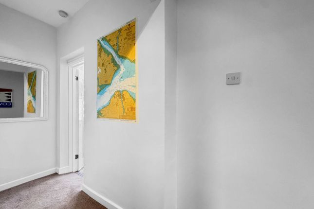 Flat 6, Tudor House Bath Road, Cowes photo 4