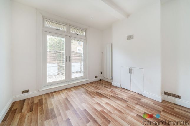 Property to rent in Falcon Grove, London
