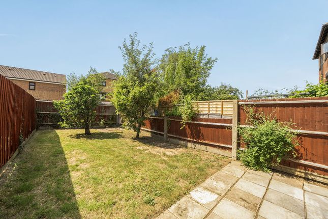 20, Greenfinch Close, Oxford photo 4