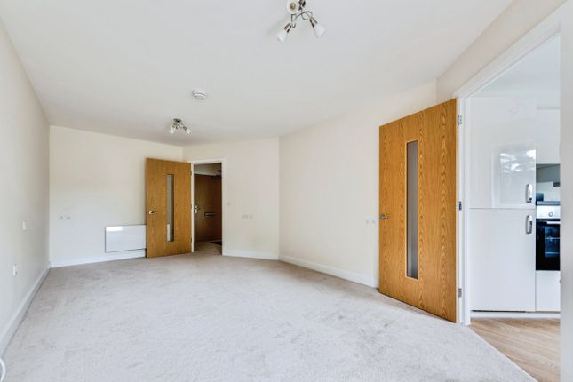 5 Gilbert Place, Lowry Way, Swindon photo 4