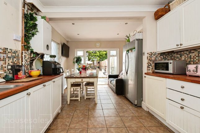 10, Northfield Road, Worthing photo 4