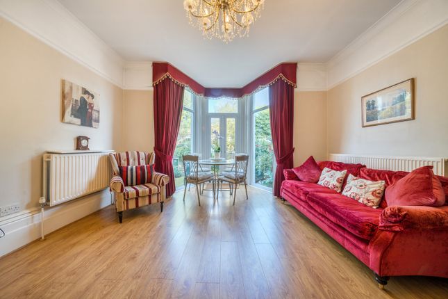 Park Crescent, Kent photo 3