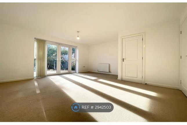 Eddleston Road, Swindon photo 4