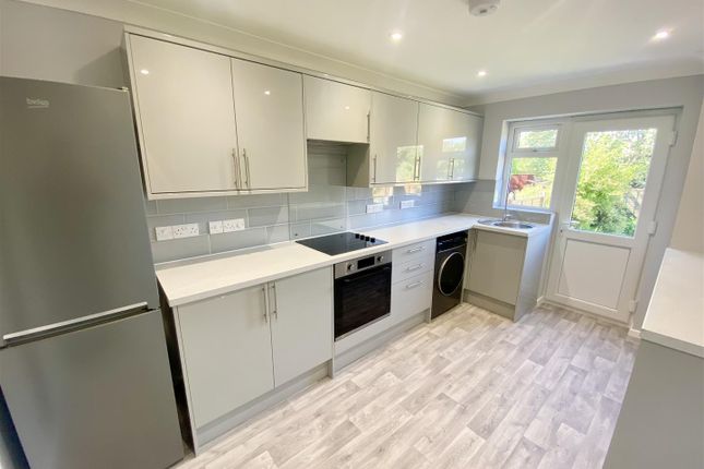 21, Merrow Avenue, Poole photo 5