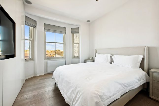 Flat D, 16, Draycott Place, Chelsea photo 4