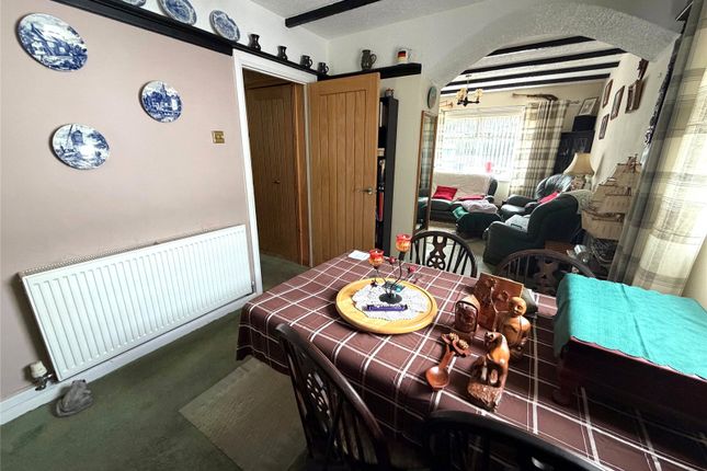 7, Honeyborough Green, Milford Haven photo 4