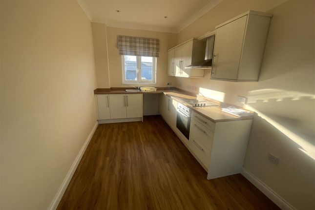 42, Jubilee Close, Crewkerne photo 4