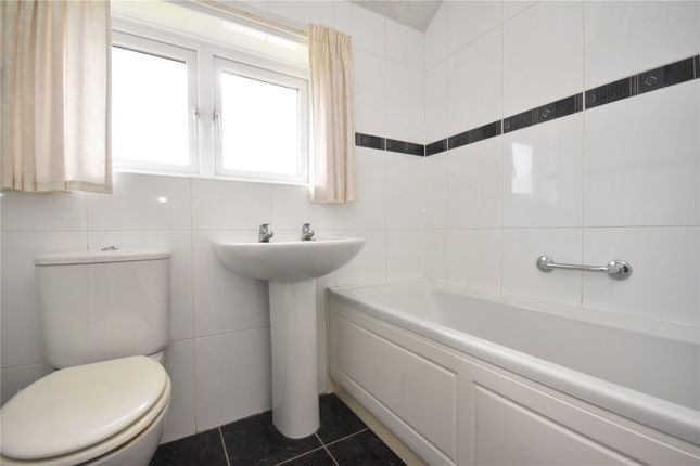 17, Denesway, Leeds photo 4