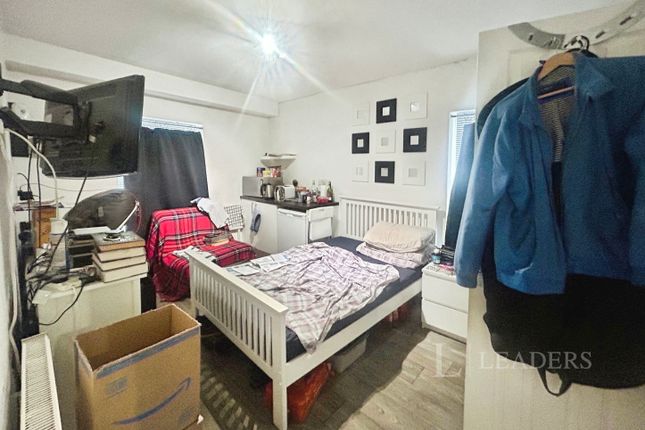 Room E, 1, Cowper Street, Bedfordshire photo 4