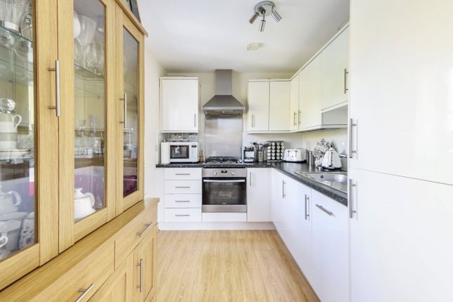 Flat 22,,, Blake Court, Dodd Road, Hertfordshire photo 4