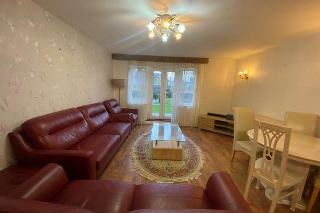 Flat Flat 75, 2, Rookery Way, London photo 2