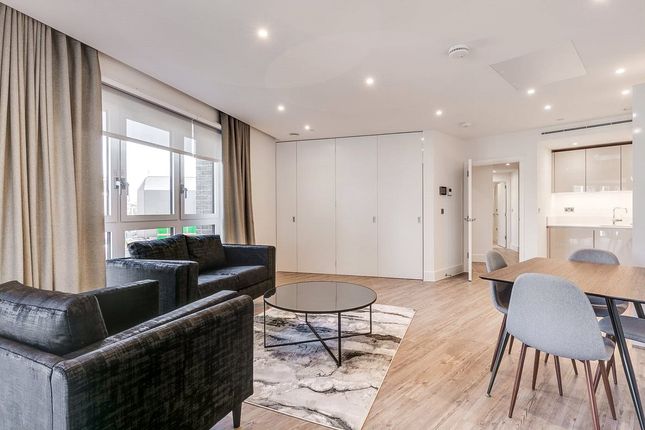 Flat for sale in New Drum Street, London