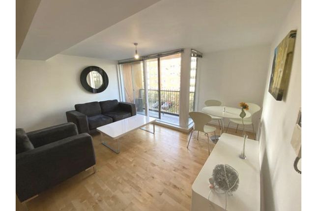 Flat for sale in The Avenue, Leeds City Centre