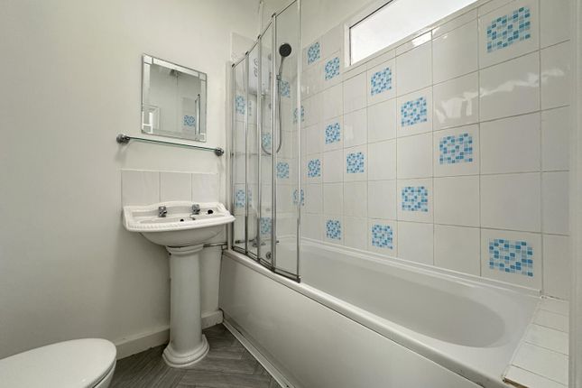 14, Lloyd Avenue, Birkenhead photo 5