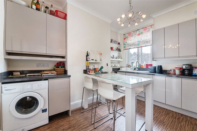Flat 2, 40, Oxford Road, Devon photo 4