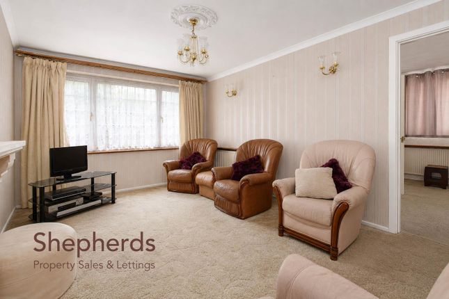 68, Bury Green Road, West Cheshunt photo 4