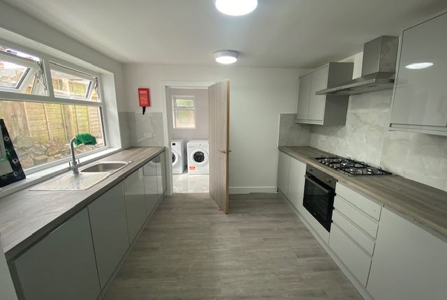 5-bed house on 26, CARDIFF, £2,750/mo