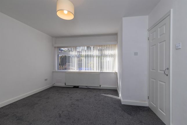 3, Hunters Way, Stoke-on-Trent photo 3