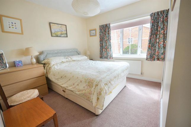 27, Sorrel Way, Gillingham photo 4