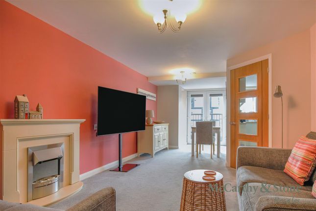 26 Cwrt Gloddaeth, Gloddaeth Street, Llandudno photo 2