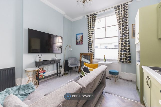 Flat, Warwick Way, London photo 3