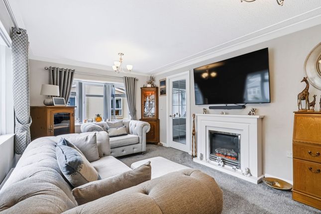 96 Pont Pentre Park, Pontypridd photo 4