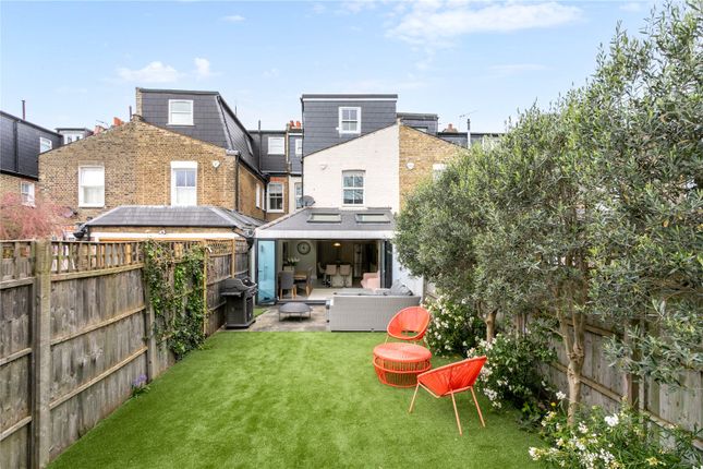 Terraced house to rent in Waynflete Street, London