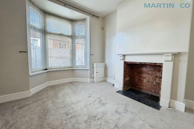 8, George Street, Lincs photo 3