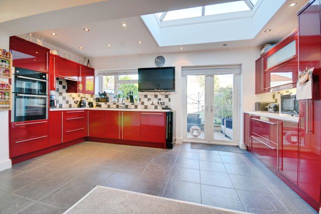 Oakleigh Drive, Rickmansworth photo 3
