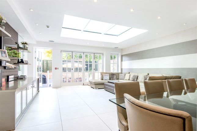 Thumbnail Property for sale in Hall Road, London