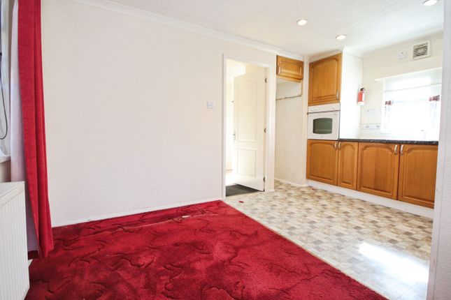 6, Lime Close, Torksey, Lincoln photo 3
