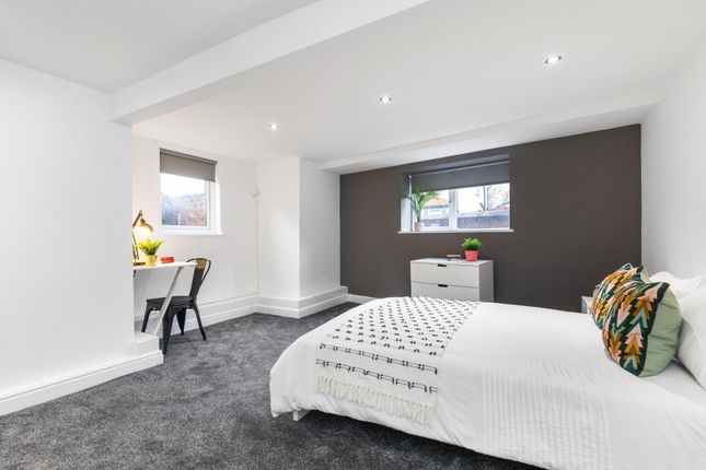 Bright, Modern Master Bedroom With A Large Bed, Ne...