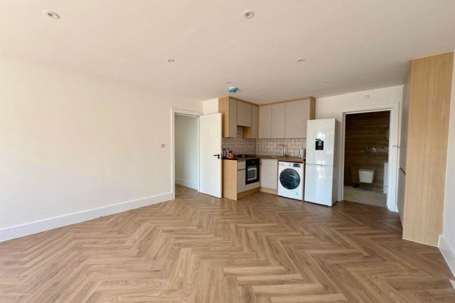 Flat 3, 419 London Road, Camberley photo 2
