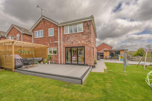 41, Honeytree Close, Kingswinford photo 2