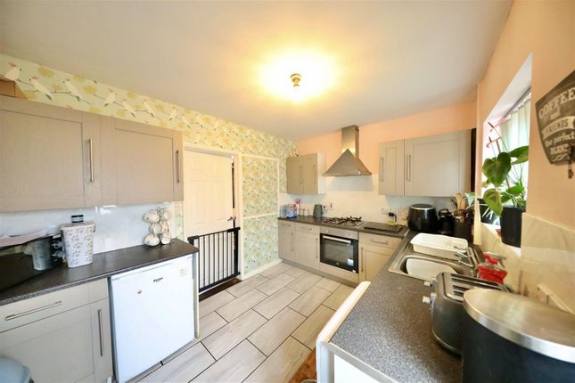 1029, Holderness Road, Hull photo 4