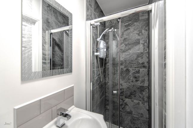 Room 2, 10A, Borough Road, St Helens photo 3