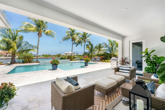 Property for sale in Coconut Cove, 61 Shoreline Drive, Grand Cayman