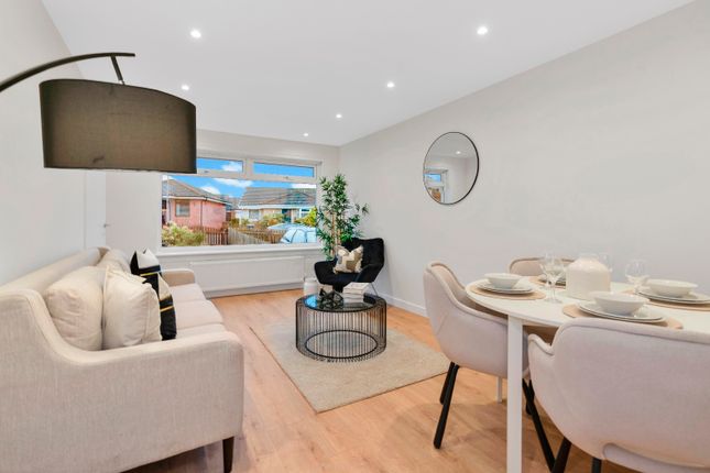 14, Glenalmond, Whitburn photo 4