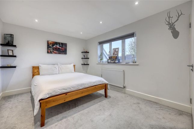 3, Market Place, Romford photo 4