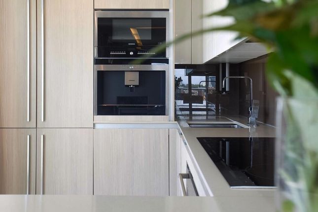 45, Battersea Reach, Juniper Drive, London photo 3