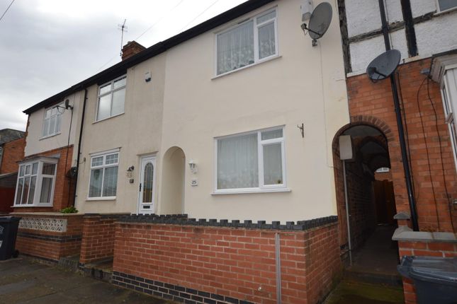 Terraced house to rent in Vaughan Road, Leicester