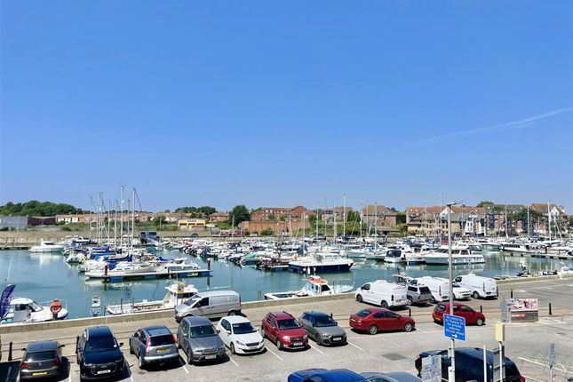 Flat 12, Quayside Court, Weymouth photo 2