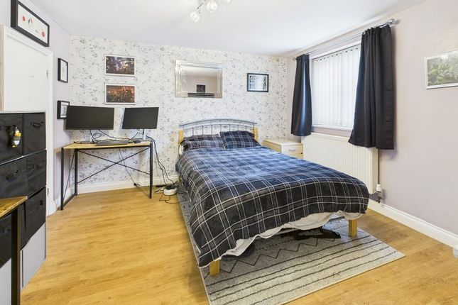 4 Buckfield Row, Moor Street, Camborne photo 4