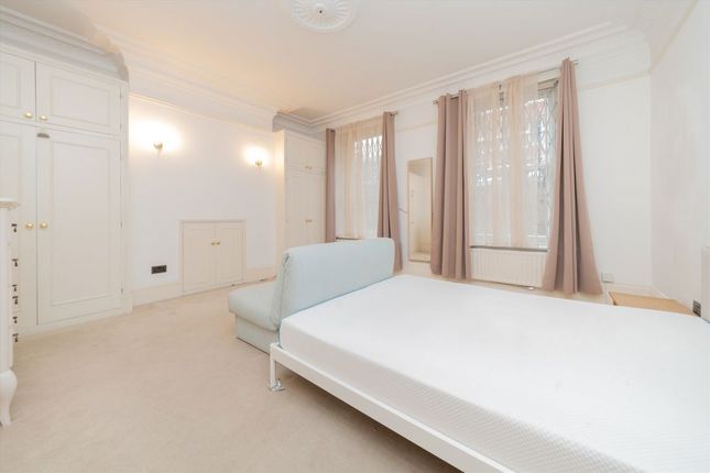 Flat 2, Avonmore Mansions, Avonmore Road, London photo 4