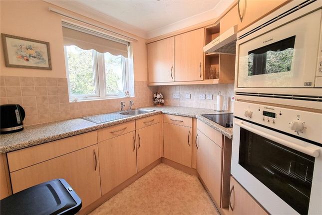Flat 35,, Wilmot Court, 76-84 Victoria Road photo 4