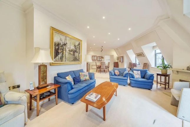 Stanmore Hall, 7, Wood Lane, Stanmore photo 4