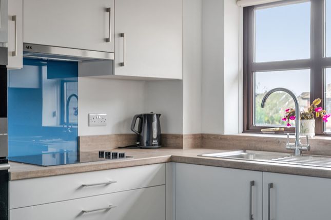 Flat 25, Merrivale Court Stein Road, Emsworth photo 2