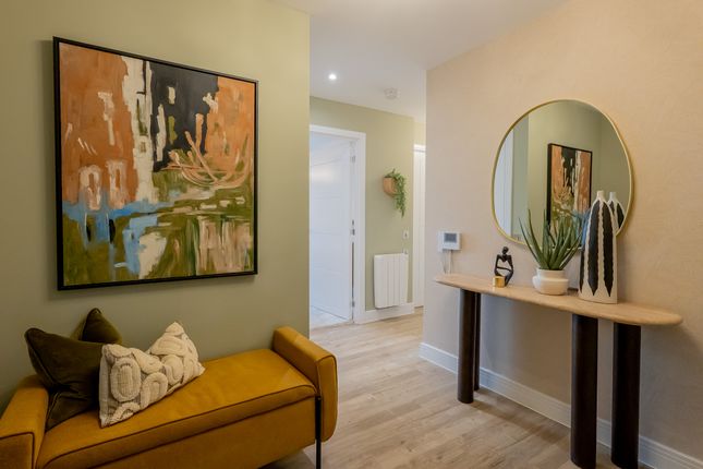 34, Meadowview Road, Raynes Park photo 3
