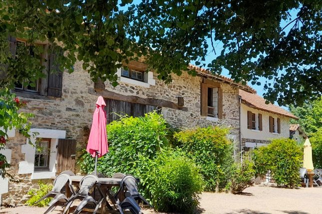 Thumbnail Country house for sale in Saint-Saud-Lacoussière, Dordogne, France - 24470