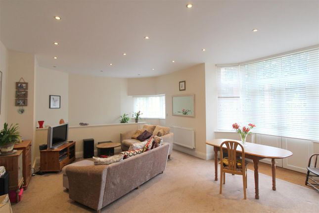 Flat 2, Malvernbury, Malvern photo 2